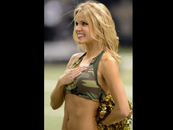 நெஞ்சுக்குள்ளே இன்னாருன்னு....