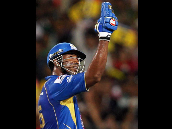 சிங்கிளாக சிலம்பிய சிங்கம்