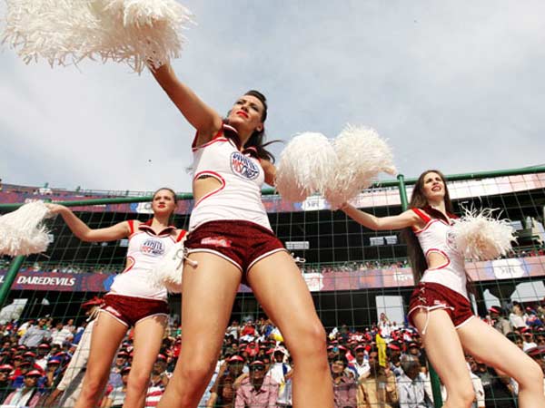 சியர் லீடர்கள் இனி கிடையாது