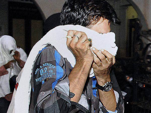 புக்கி அனுப்பிய பெண்