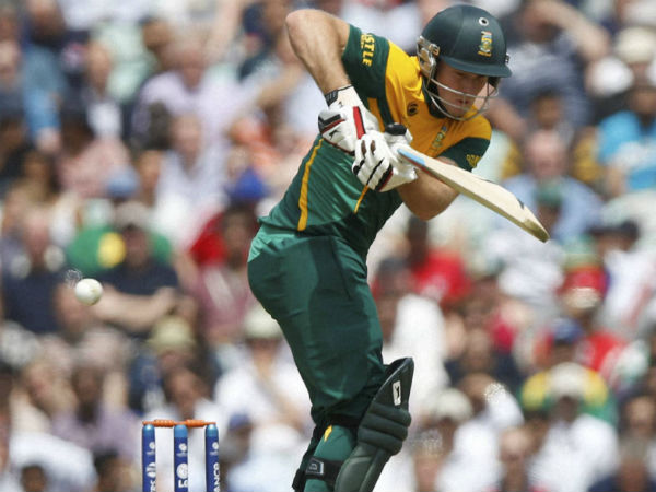 முதலில் ஆடி 175