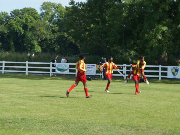 இரு பிரிவாக பிரிந்து