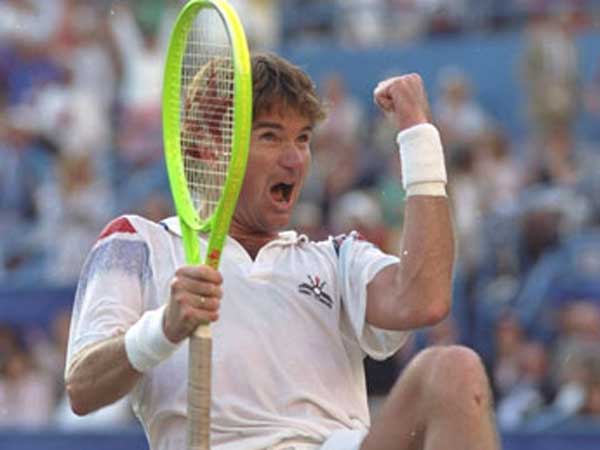 எட்டு முறை சாம்பியன் கானர்ஸ்