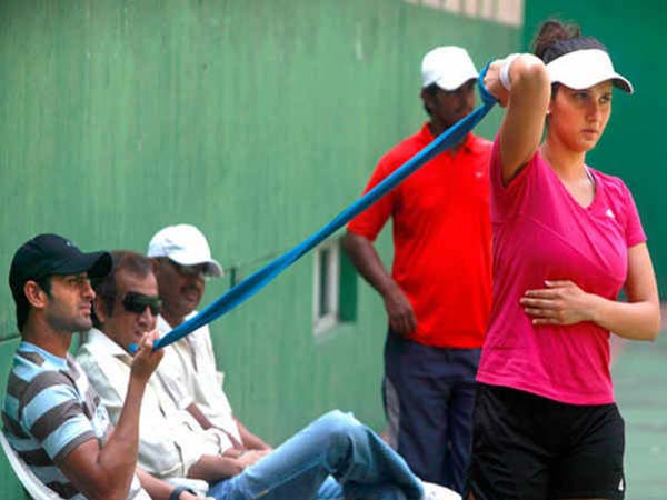 மார்பிங் செய்யப்பட்ட நிர்வாணப் படங்கள்