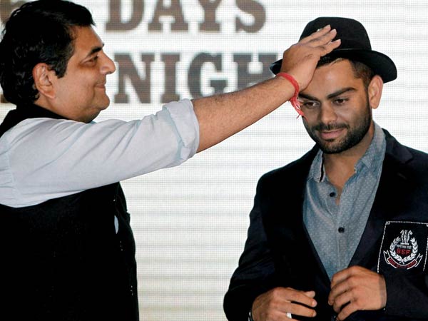 வீரர்களுடன் உரையாடல்