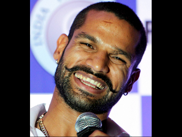 ஒருபக்கம் மீசை ... இன்னொரு பக்கம் அரைவட்டை...!