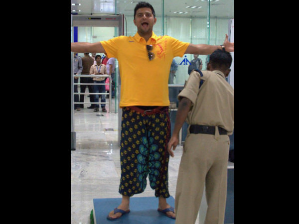 மஞ்சாக் கலரில் ரெய்னா மஞ்சாக் கலரில் ரெய்னா