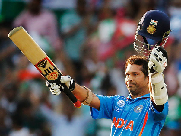 லிஸ்ட் ஏ போட்டிகளில் 21,999 ரன்கள்