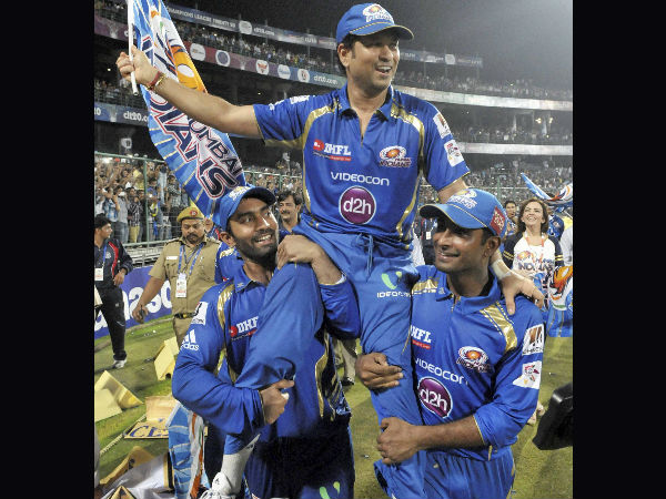 டெண்டுல்கருக்கு சமர்ப்பணம்