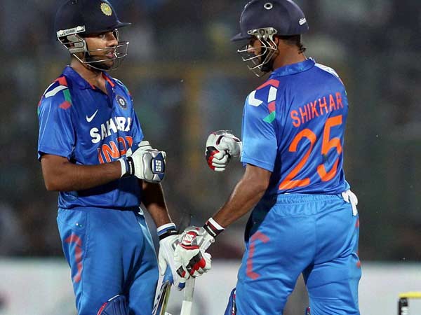 ஷிகரும், சர்மாவும் சேர்ந்து 176