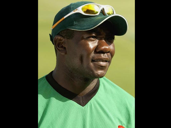 டிக்கோலோவுக்கு 42 வயது