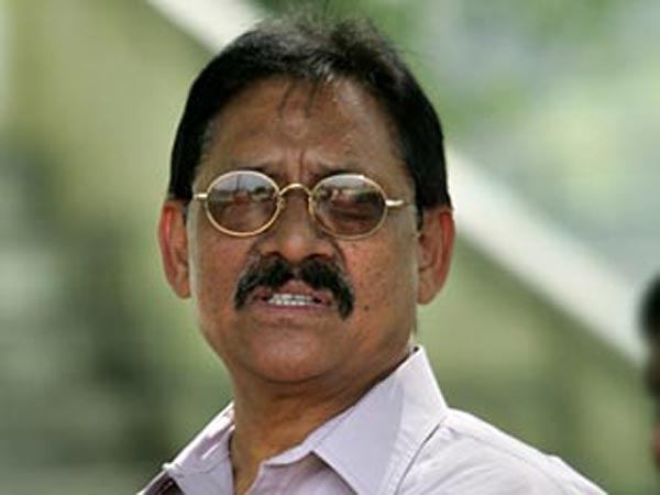 சேட்டன் சவுகான்