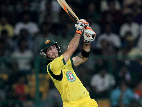 இந்தியப் பந்து வீச்சை நொறுக்கிய மேக்ஸ்வெல் இந்தியப் பந்து வீச்சை நொறுக்கிய மேக்ஸ்வெல்