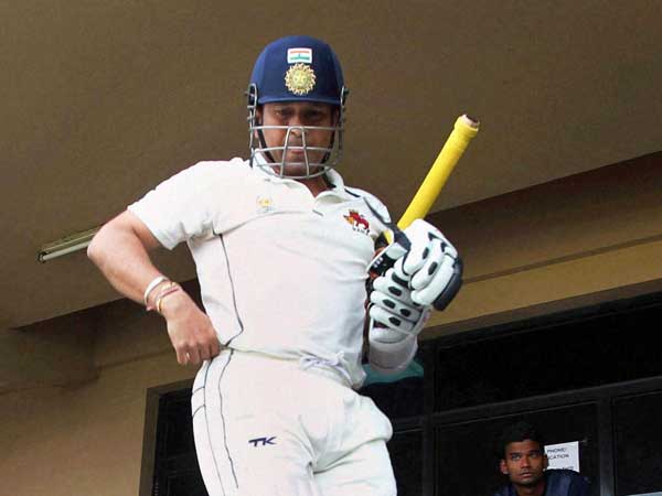 பஸ்ஸை விட்டு இறங்கியதுமே வெடியா..