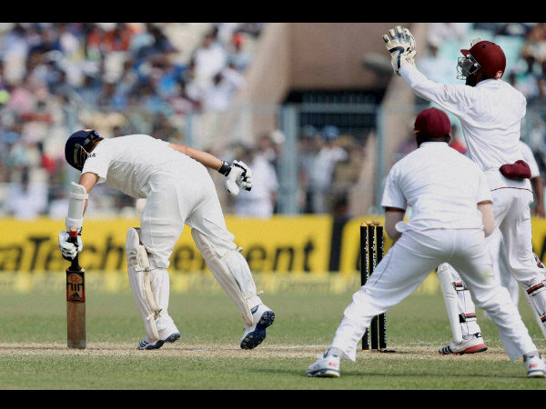 453 ரன்கள் குவிப்பு