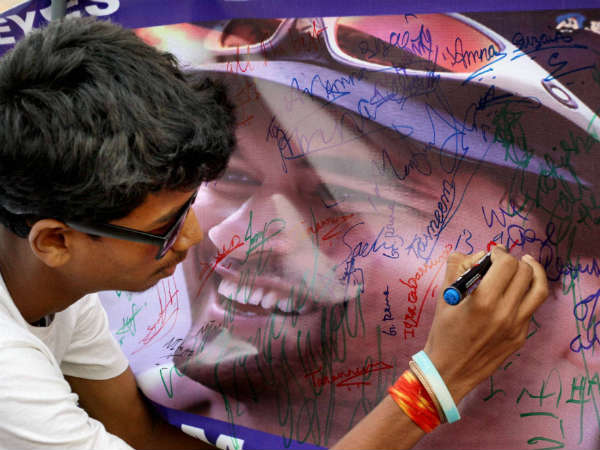 மும்பை மக்கள் பெரும் ஆர்வம்