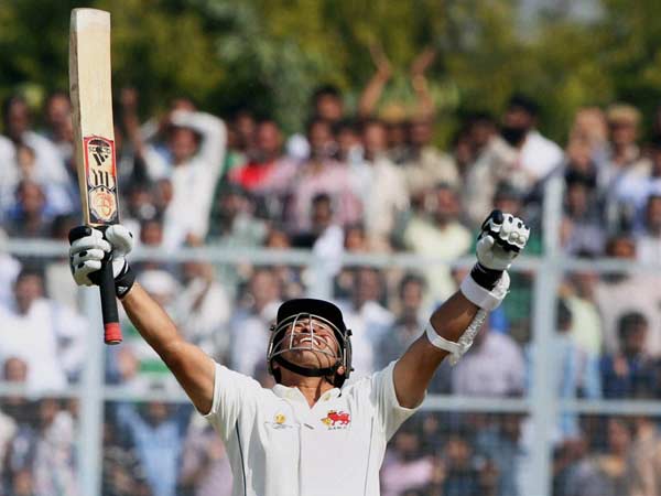 கற்களை வீசினால்.