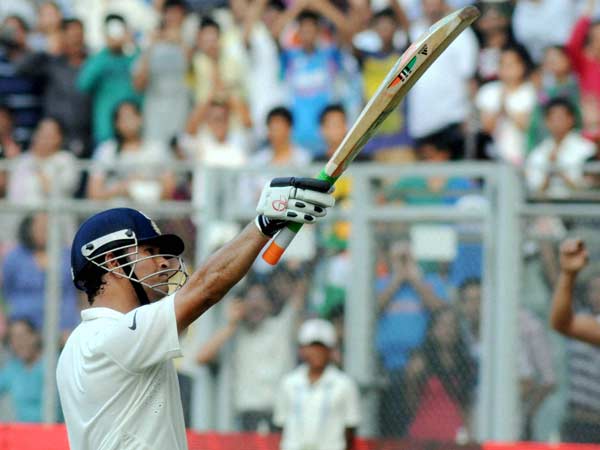 அரை சதம் கடந்த டெண்டுல்கர்