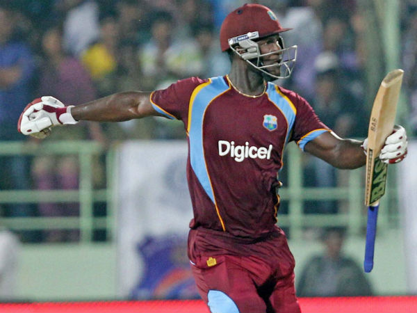 தொடக்கத்தில் தடுமாறிய மே.இ. தீவுகள்