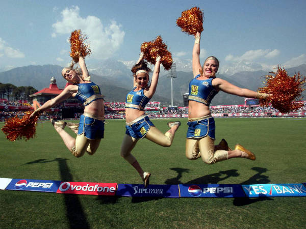 கலர் கலர் டிரஸ்