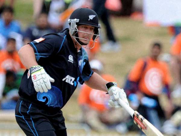 7 விக்கெட் வித்தியாசத்தில் வெற்றி 7 விக்கெட் வித்தியாசத்தில் வெற்றி