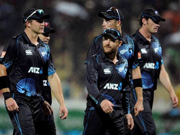 டெய்லர் 112 ரன்கள்.. டெய்லர் 112 ரன்கள்..