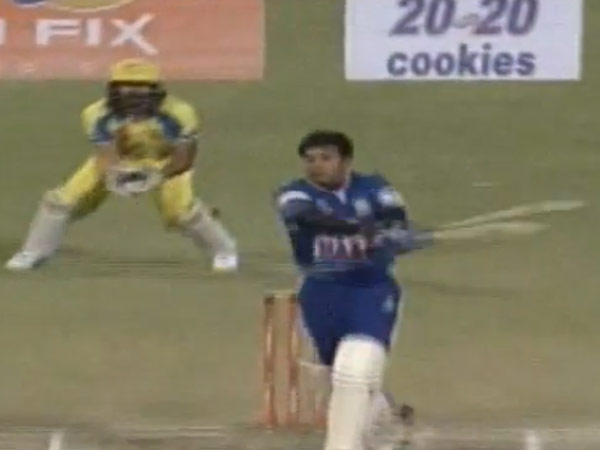 பாஸ்கர் போட்ட சிக்ஸ்