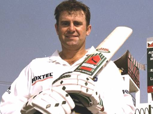 2வது இடத்தில் டெய்லர்