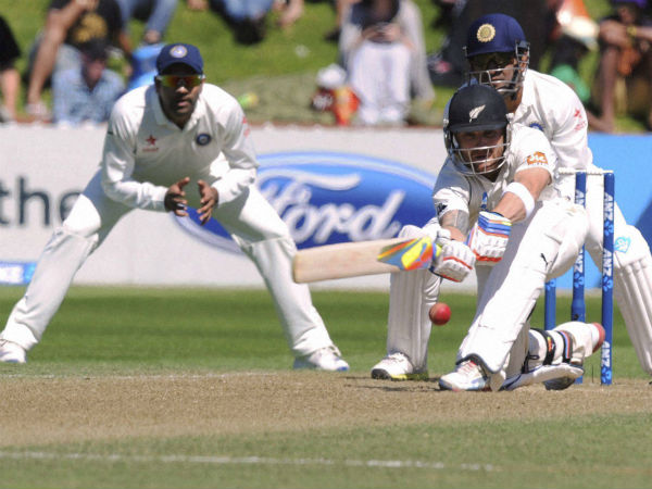 3 விக்கெட் இழப்புக்கு 166 ரன்கள் எடுத்தபோது