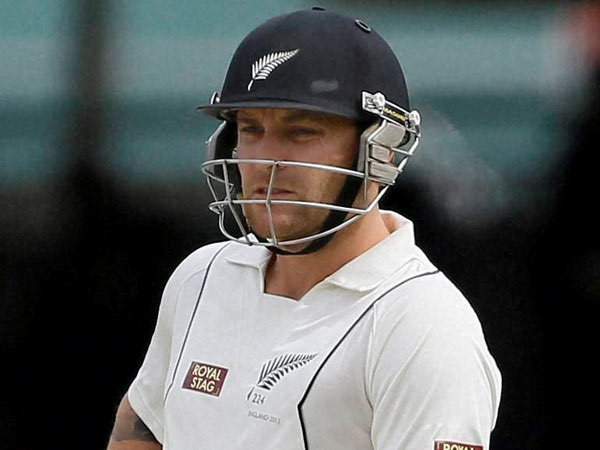 கட்டையைப் போட்டே காலி செய்த மெக்கல்லம்