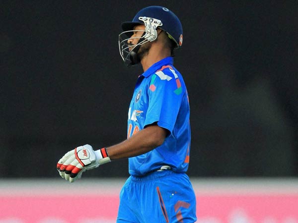 முதல் அவுட்....