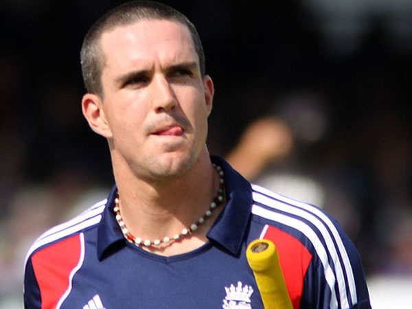 நீங்க நில்லுங்க பாஸ்.. நான் ஓட்டுப் போடறேன்