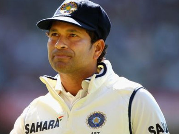 சச்சினை இழுத்து வந்தவரும் இவரே