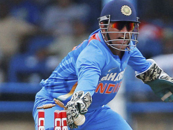 டோணி சாதனை பறிபோனது