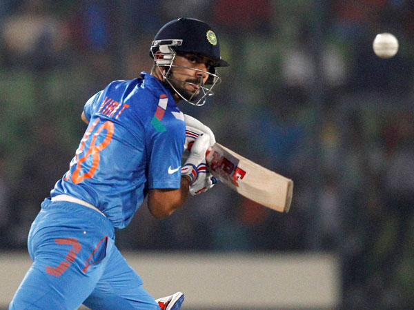 கோஹ்லி 319 ரன்கள்..