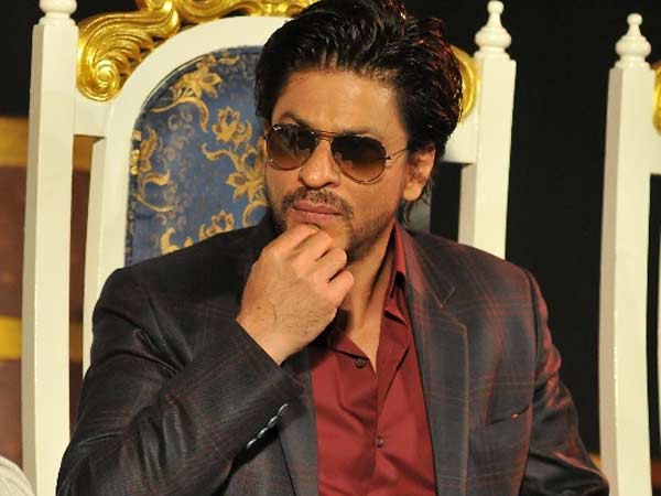 பேசி வருகிறார் ஷாருக்