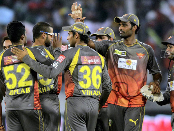 யார்? யார்?