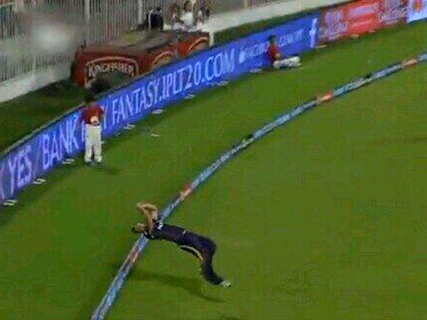  தனி விமானம் வேண்டும் 