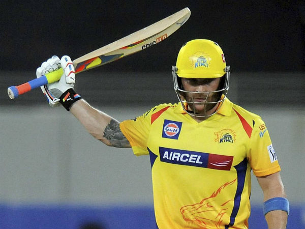 மெக்கல்லம் 56 ரன்கள்.