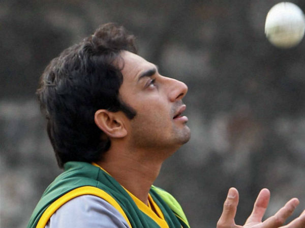 சந்தர்பால் - சயீத் அஜ்மல்