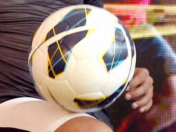 கண் துடைப்பு காரணங்கள்: