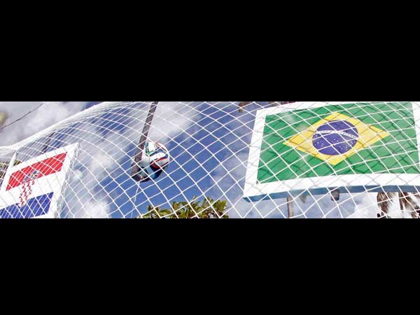 கட்டிபிடிப்பார்களா, கடலில் எறிவார்களா?