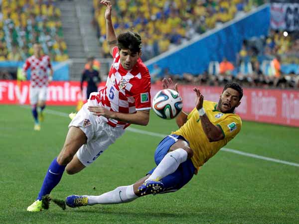 அதிகாலை முதல் போட்டி