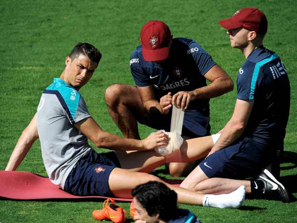 முழங்காலில் ஐஸ் பேக்