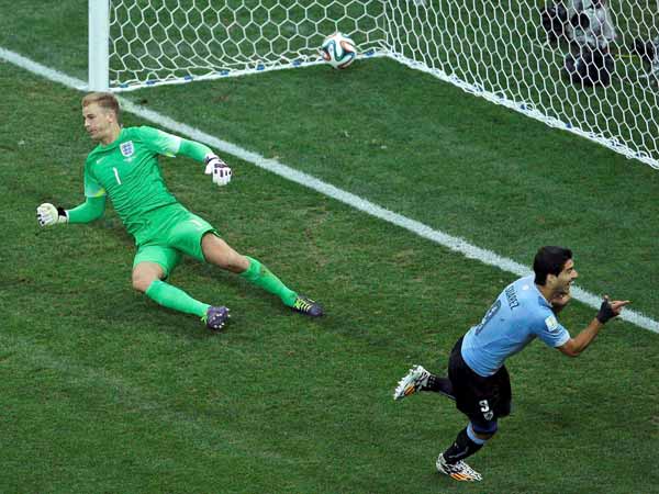 World Cup 2014: Uruguay Defeats England, 2-1