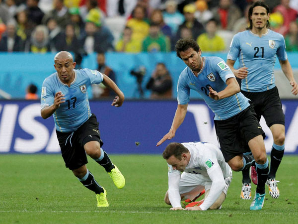 முதலில் இத்தாலி.. அடுத்து உருகுவே