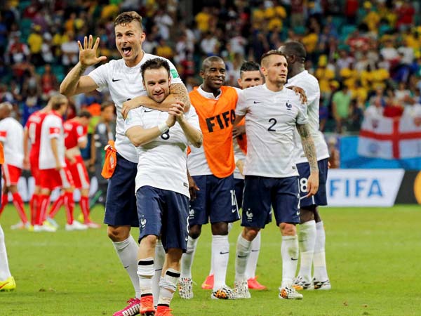 இ பிரிவில்