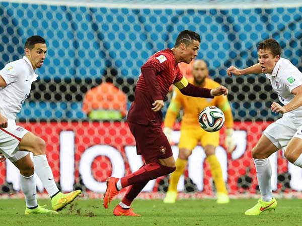 பெரும் போராட்டம் நடத்திய போர்ச்சுகல்