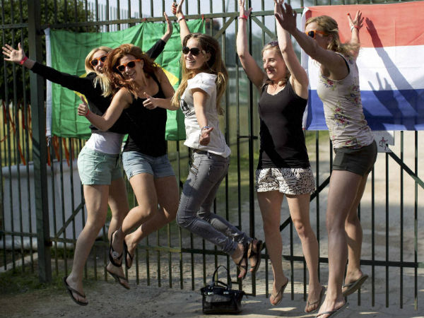 தாராளம் காட்டும் அணிகள்