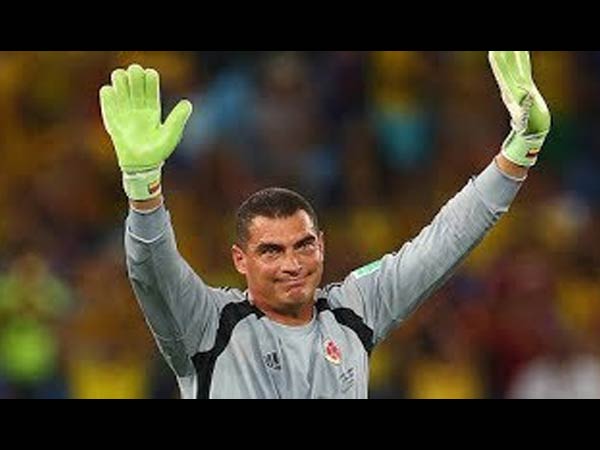 நீண்ட கால வீரர்...